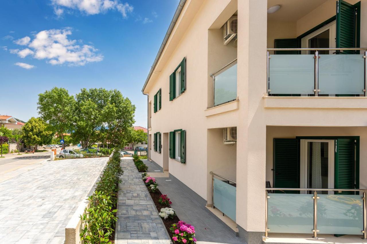 באסקה Divine Apartments מראה חיצוני תמונה