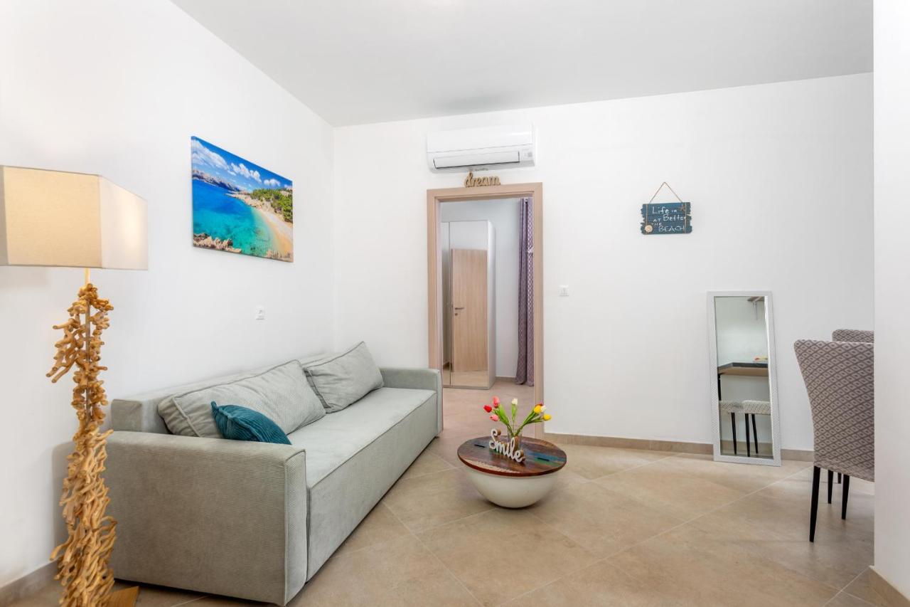 באסקה Divine Apartments מראה חיצוני תמונה