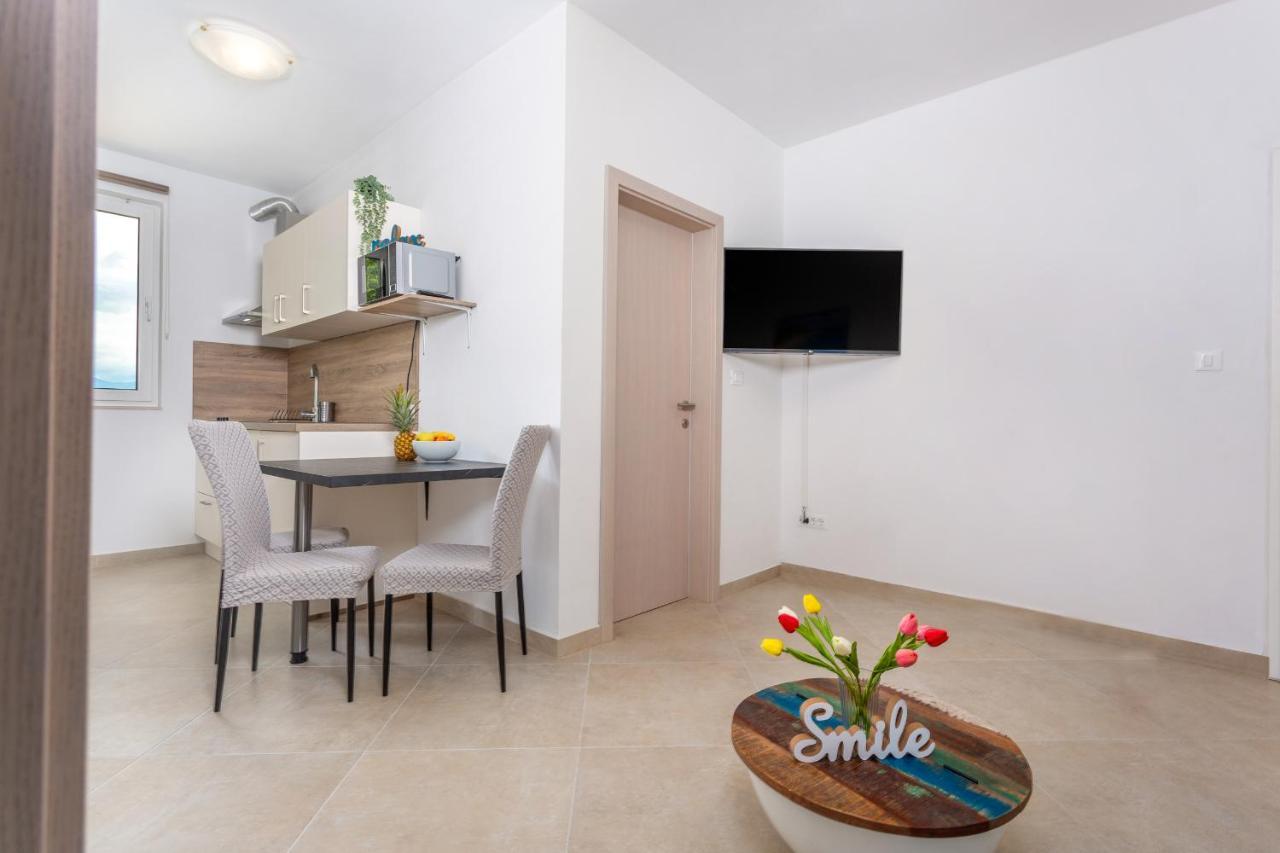 באסקה Divine Apartments מראה חיצוני תמונה